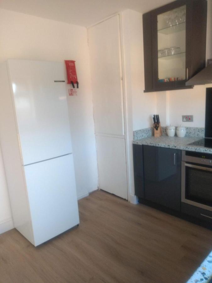 Cheltenham - 3 Bedroom, Parking, Disneyplus Extérieur photo